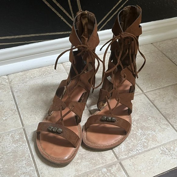 Carlos Santana Gladiator Sandals - Picture 3 of 3